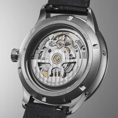 Maurice Lacroix 758008-SS001-090-2 herreklokke i s�lv med safirglass