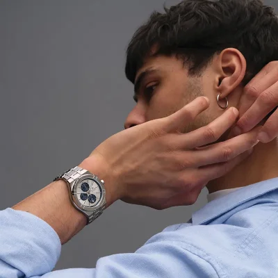 MAURICE LACROIX AIKON AI1118-SS002-230-1