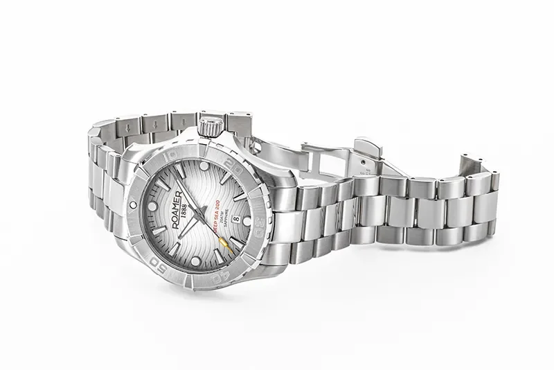 ROAMER DEEP SEA 200 860833 41 15 70